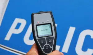 Alkomat pokazuje "Alkohol". Zastanawiasz się, ile można mieć promili, by bezpiecznie prowadzić?