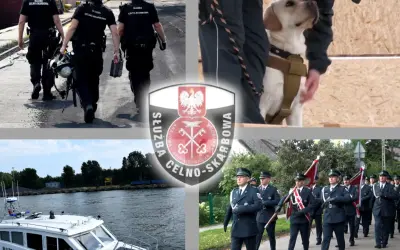 Celnik w mundurze prowadzi psa służbowego. Inni celnicy idą w szyku, a także patrolują wodę łodzią.