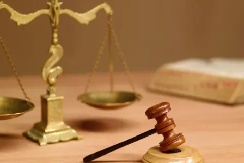 Wydział karny czym się zajmuje – kluczowe funkcje i odpowiedzialności