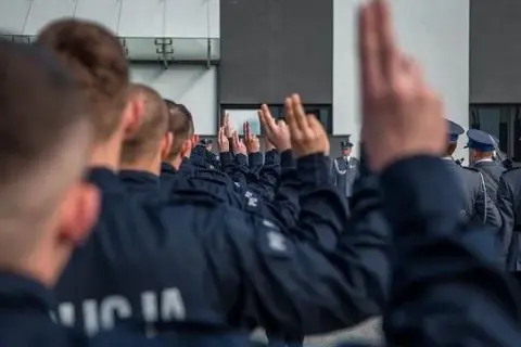 Niezdolny do służby w policji – co dalej? Twoje prawa i opcje