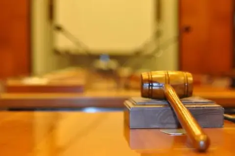 Zatarcie wykroczenia: Jak uniknąć stygmatyzacji i odbudować życie