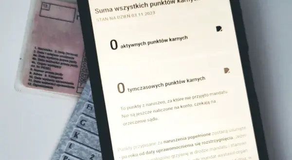 Ile punktów karnych za telefon? Sprawdź, co grozi kierowcom