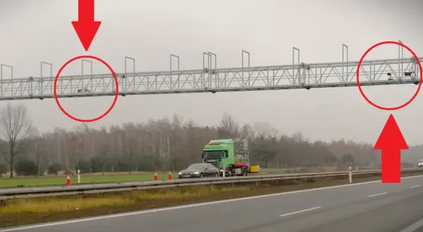 System odcinkowy pomiar prędkości a2. Kamery monitorują ruch na autostradzie.