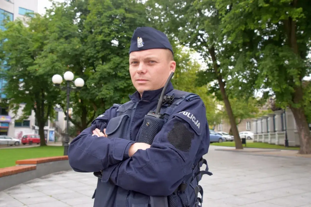 Nowe umundurowanie ćwiczebne policji: co warto wiedzieć o zmianach?