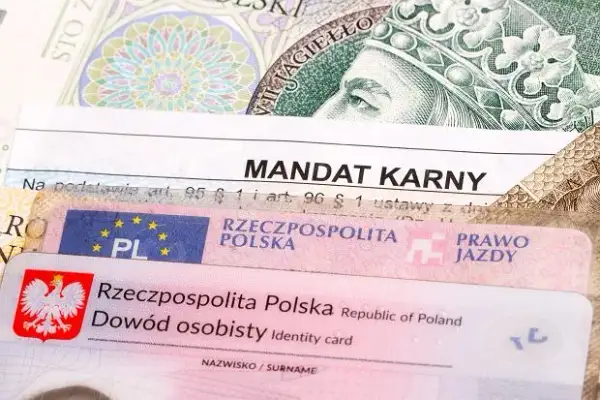 Ile mandatu za brak prawa jazdy? Sprawdź kary i konsekwencje